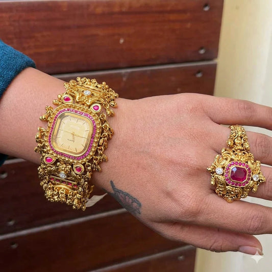Aayesha Super Look Traditional Kashmiri Look Watch